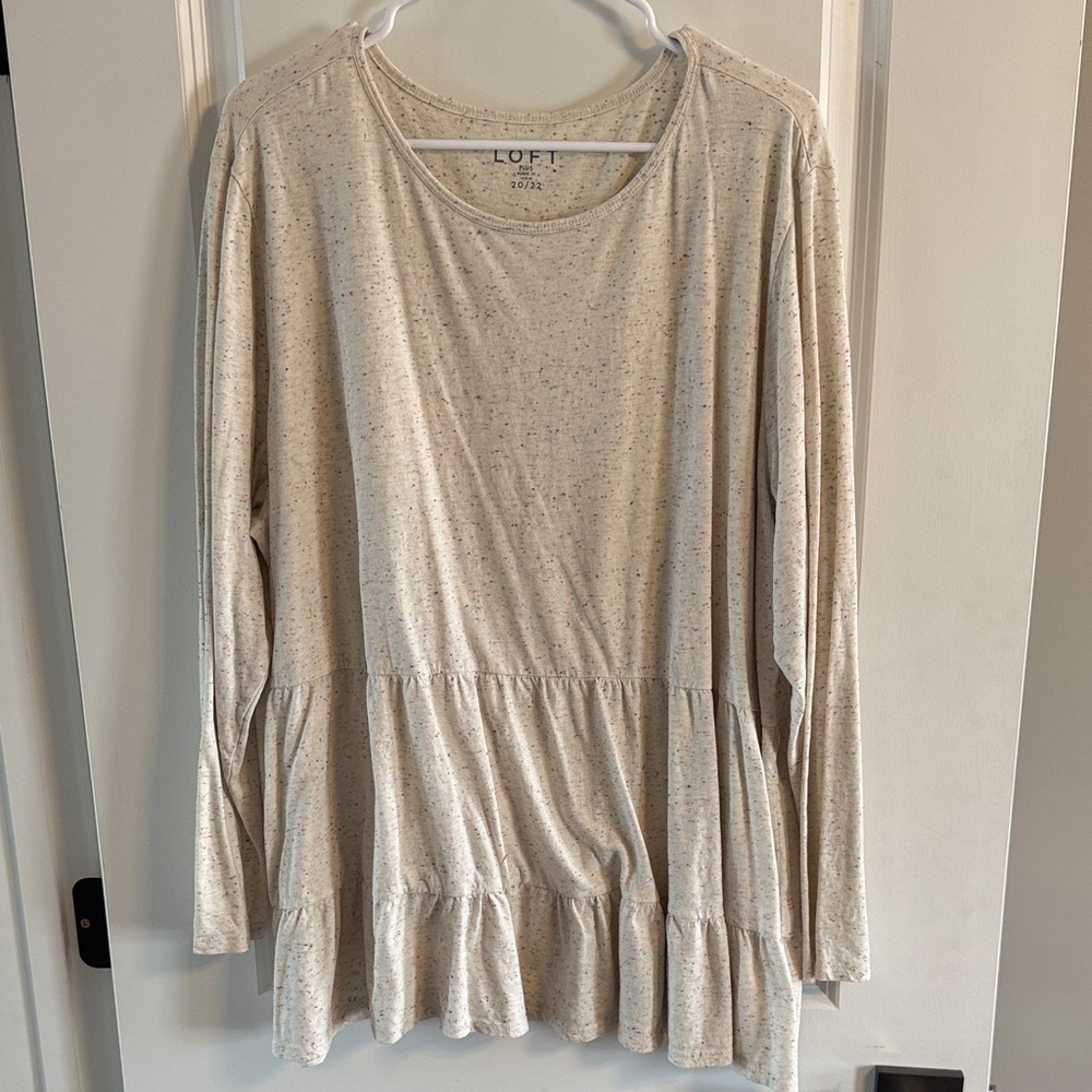 LOFT Speckled Cream Long Sleeve Top - Size 20/22